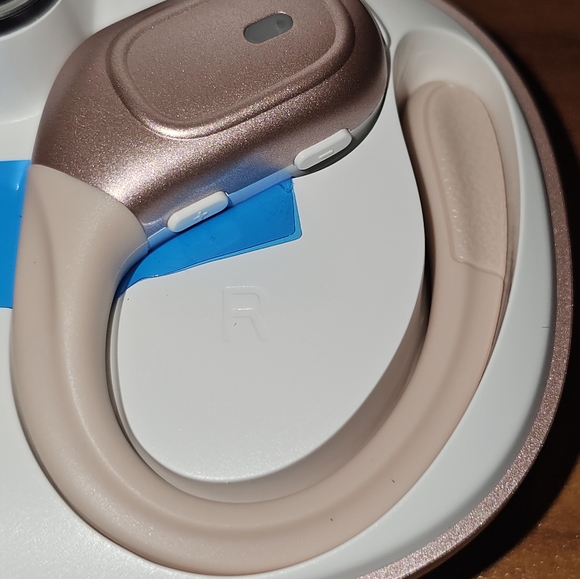 Wireless Bluetooth EarBuds Waterproof LED Display Rose Gold - Picture 5 of 10